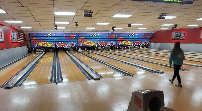 Wagon Wheel (Meadow Bowl Lanes) - From Web Listing